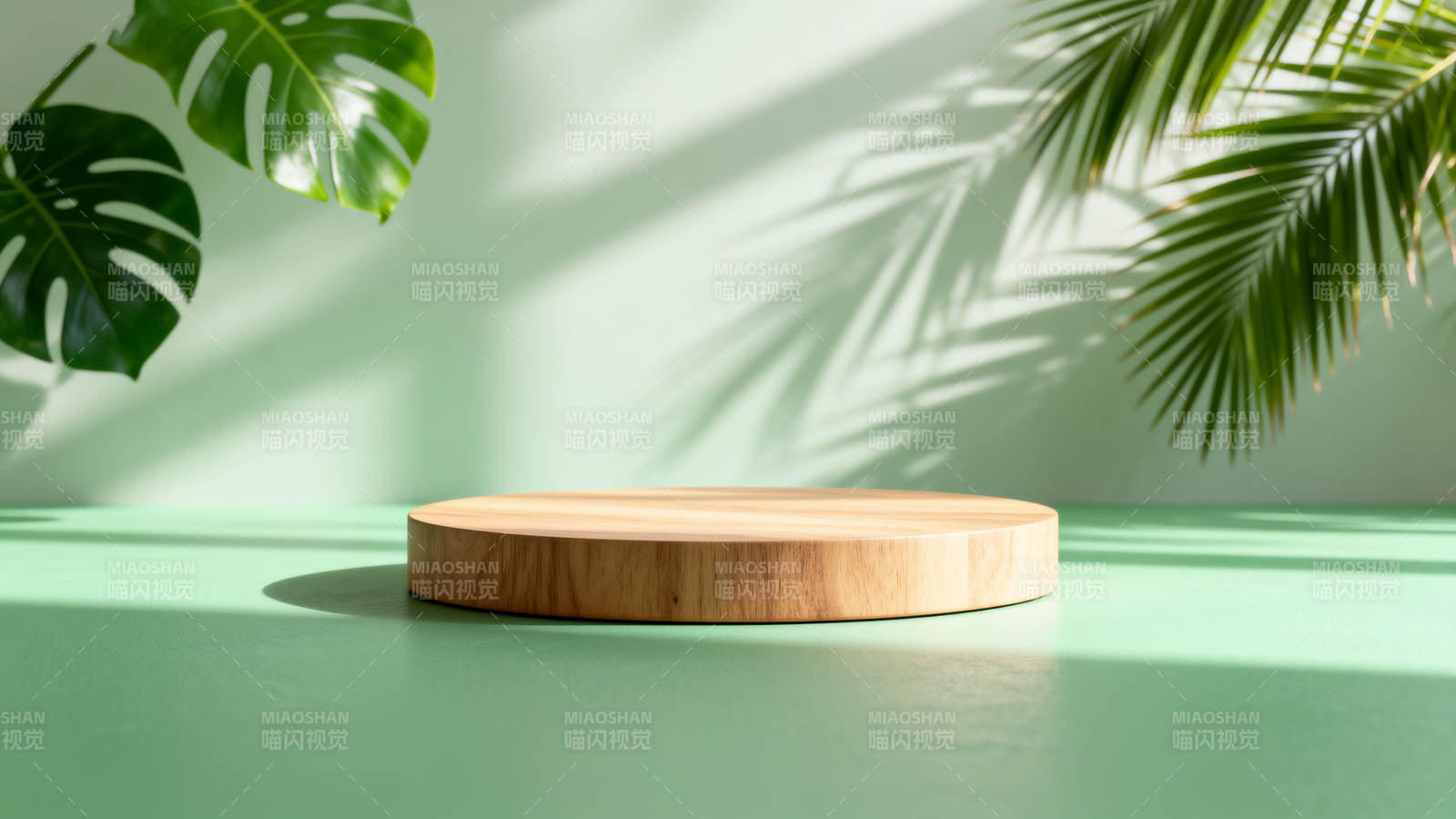 绿意盎然的木质台面图片