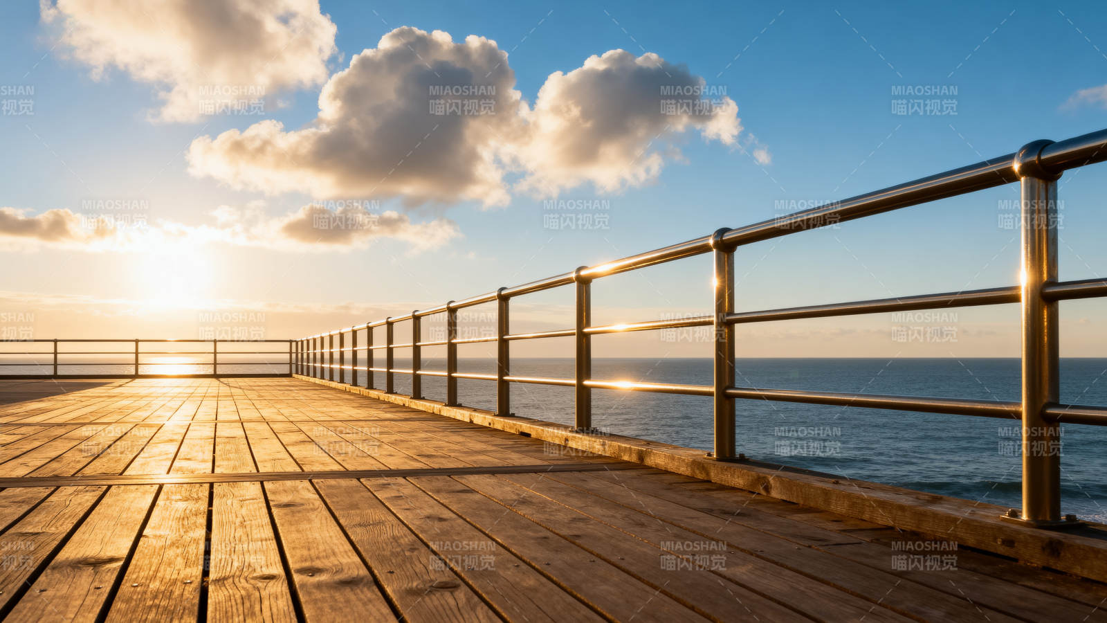 日落海景栈道图片