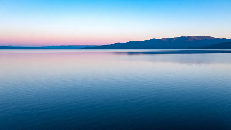 湖光山色静谧美图片