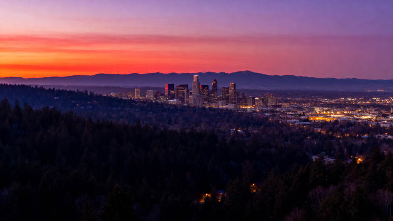 城市暮色美景图片