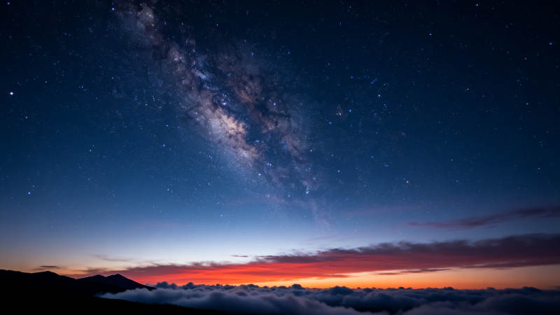 银河璀璨夜空图片