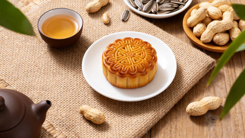 中秋月饼茶香相伴图片