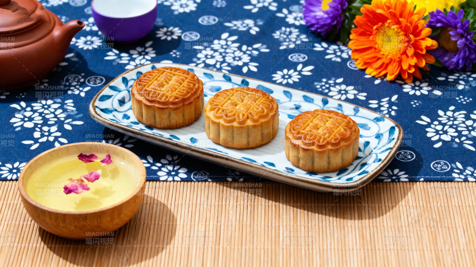 中秋月饼茶点图片
