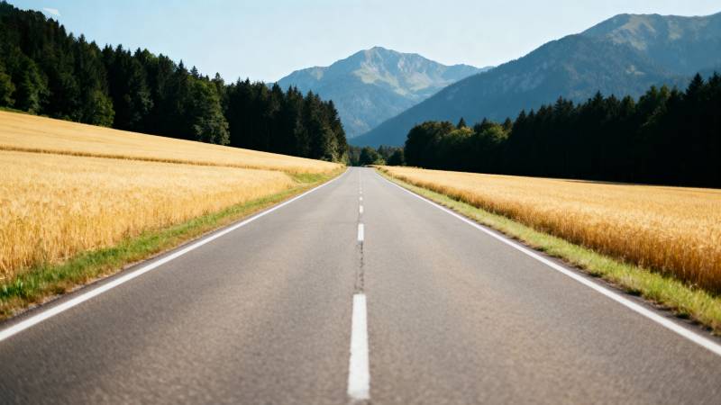 山间公路风光图片