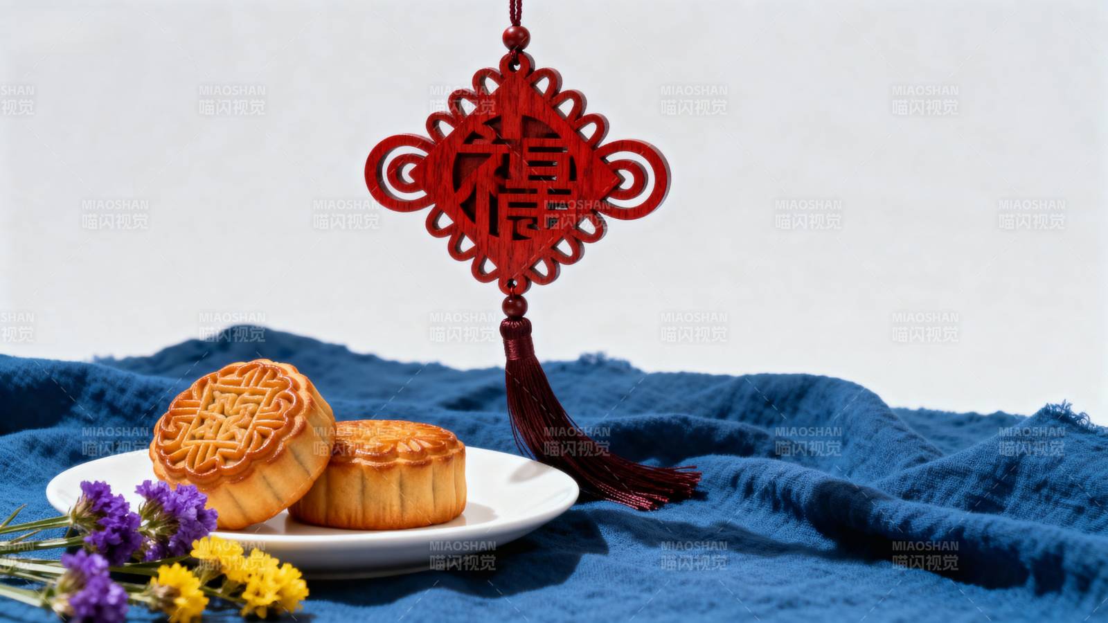 中秋月饼与福字挂饰图片