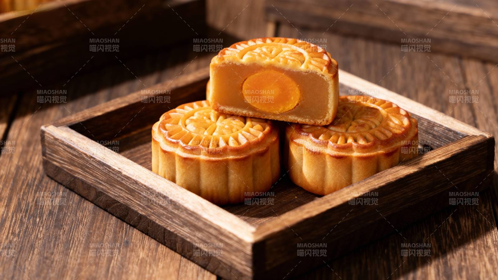 中秋月饼香浓诱人图片