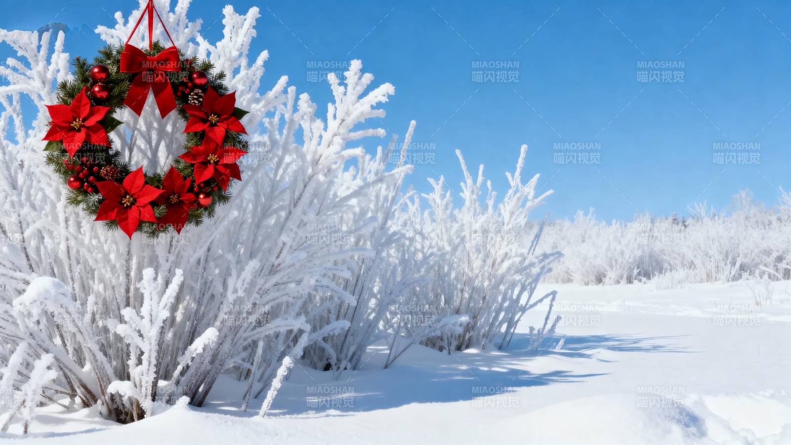 雪地圣诞花环图片