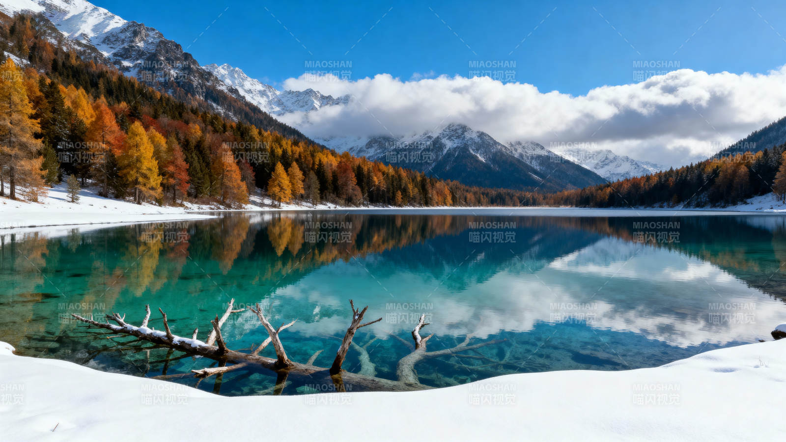 雪山湖秋色图片