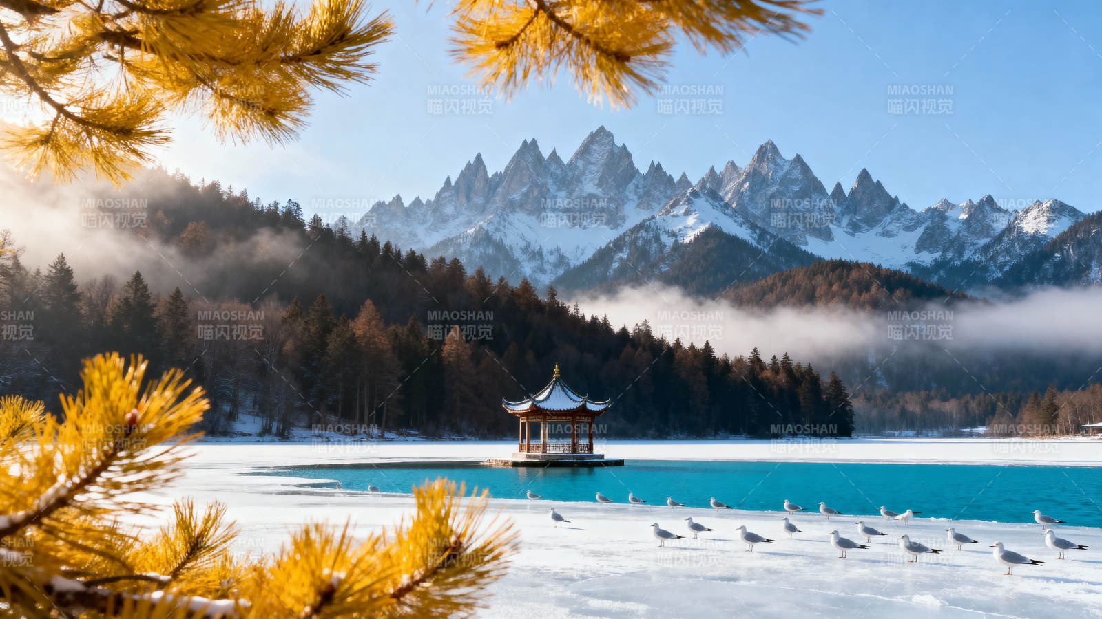 雪湖亭影山峦图片