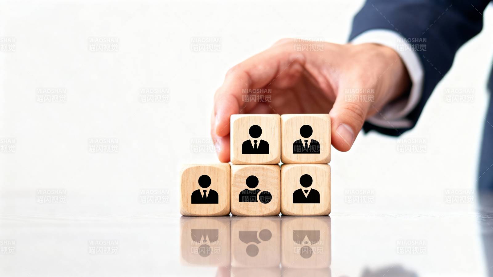 团队协作构建成功图片