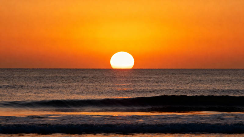 夕阳海面美景图片