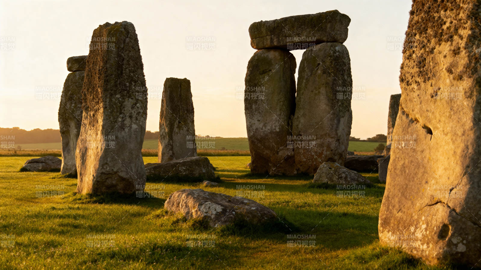 巨石阵日落景象图片