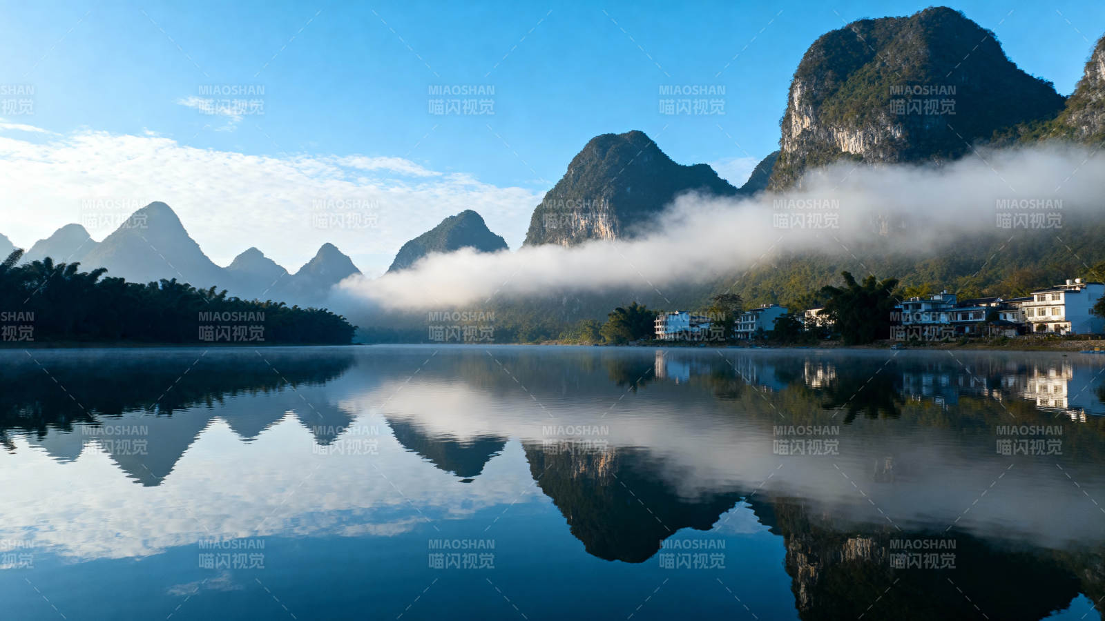 山水倒影如画图片