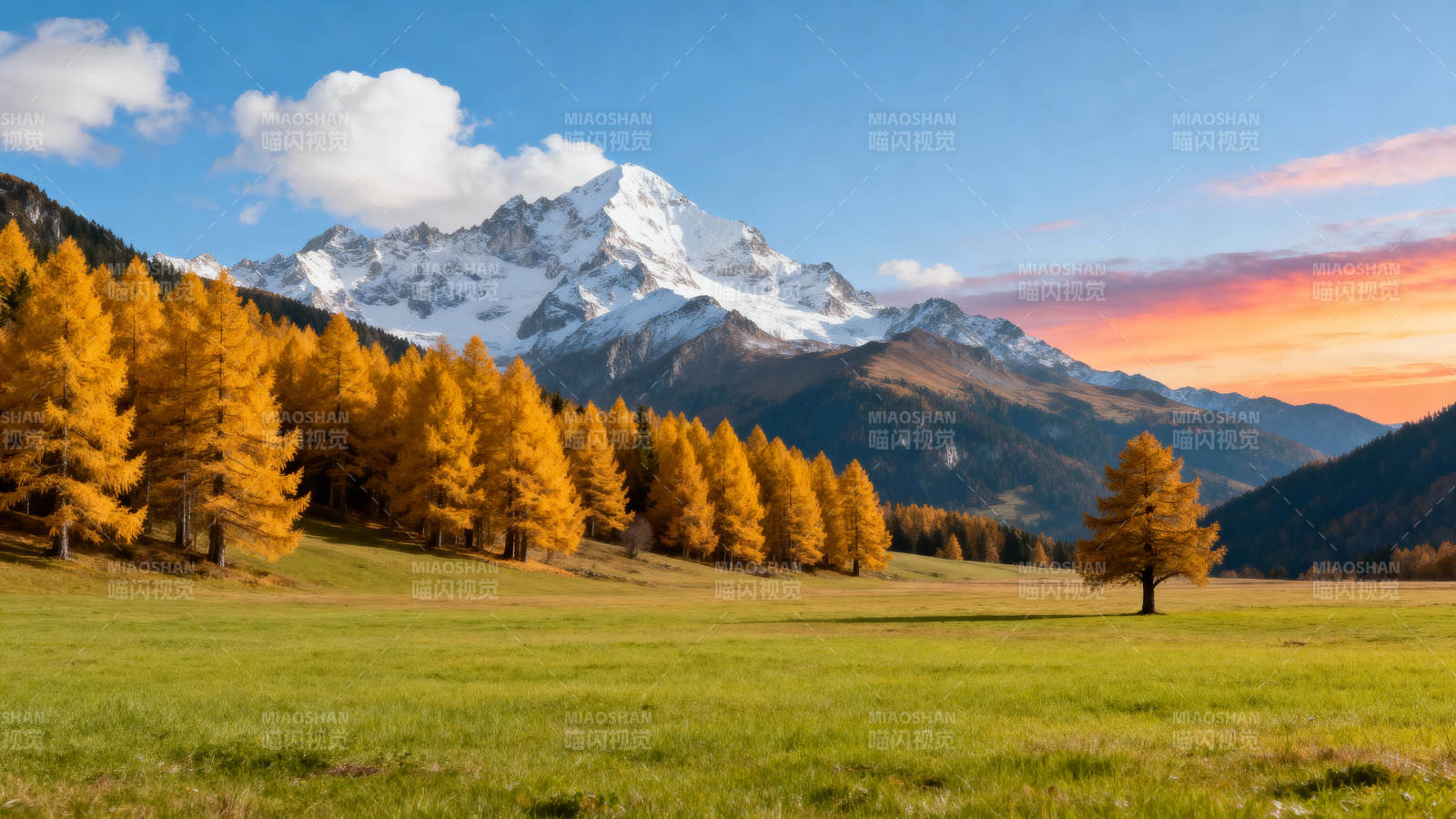 秋山雪峰映晚霞图片