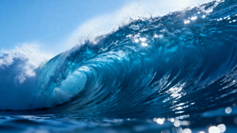 碧海巨浪翻涌图片