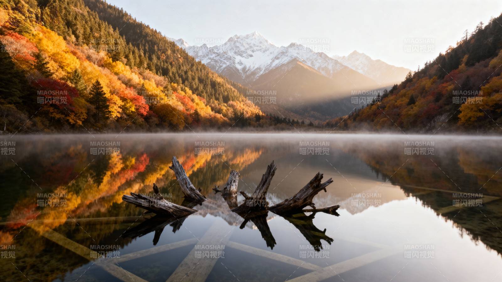 秋山湖影静谧美图片