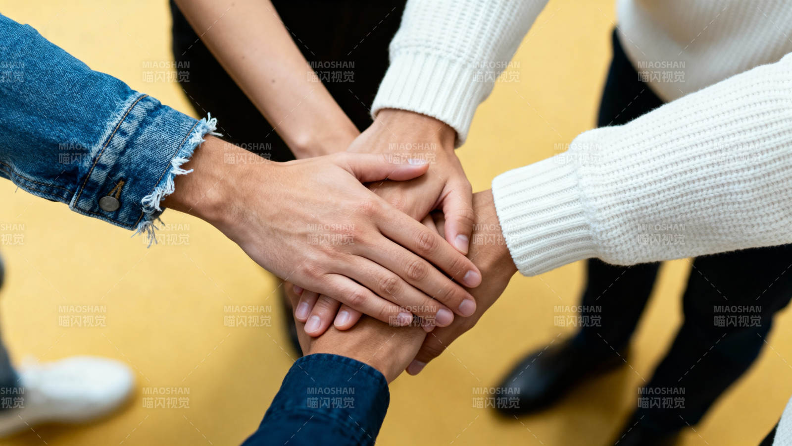 团结一心 携手共进图片