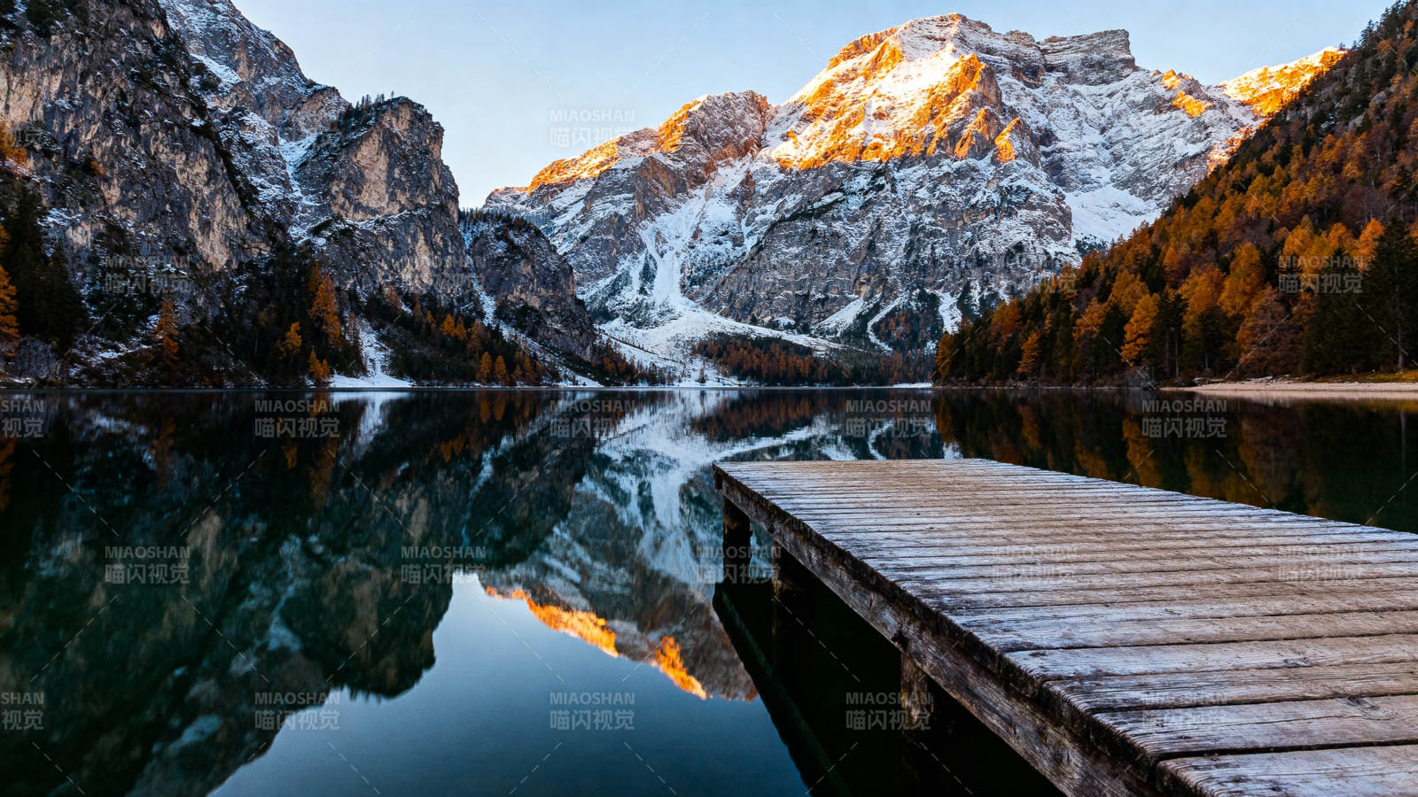 湖光山色倒影美图片