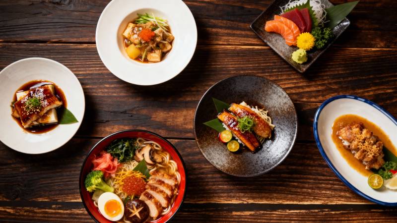 日式料理拼盘图片