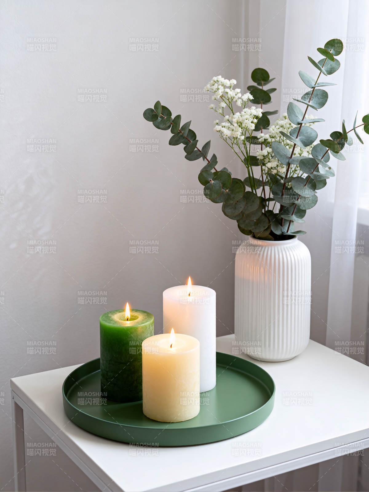 绿意烛光静谧角落图片