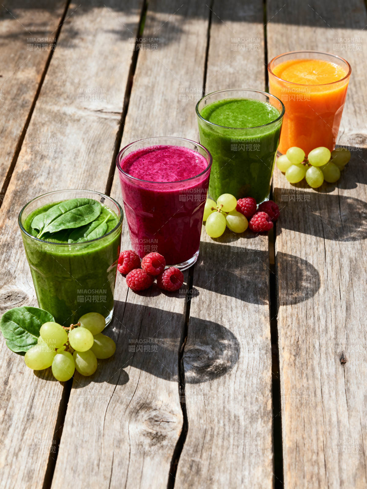 四色果蔬汁图片