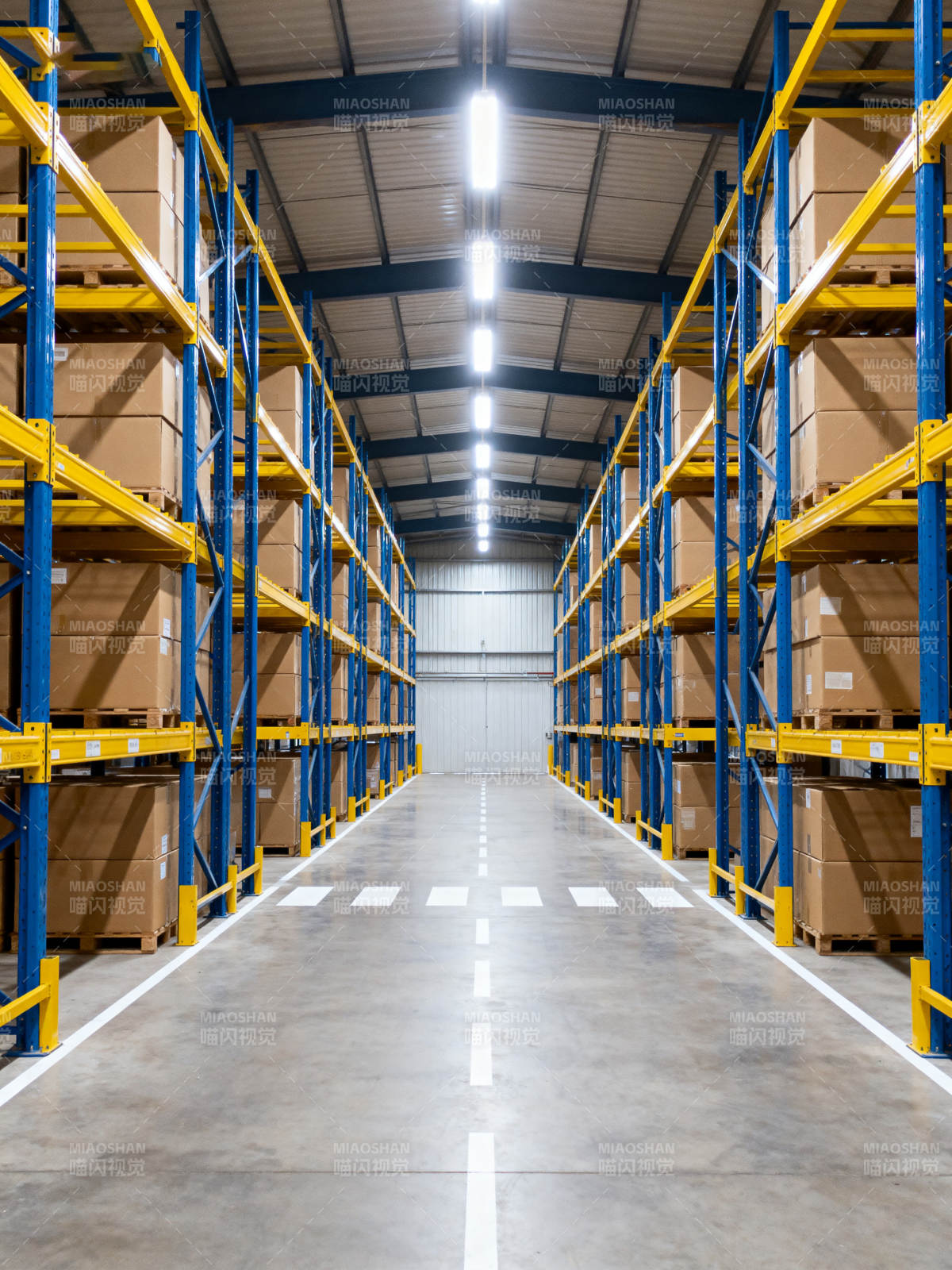 现代化仓储空间图片