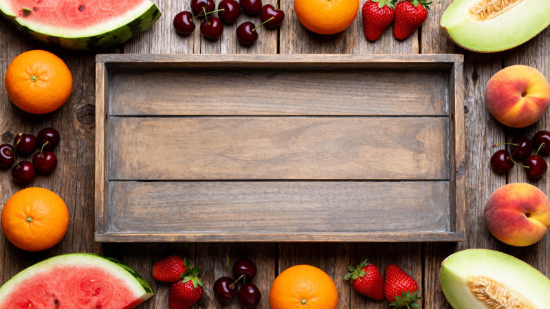 水果环绕木盘图片