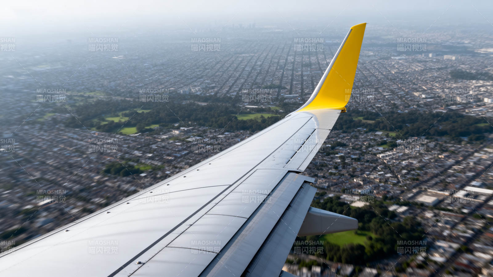 高空俯瞰城市风光图片