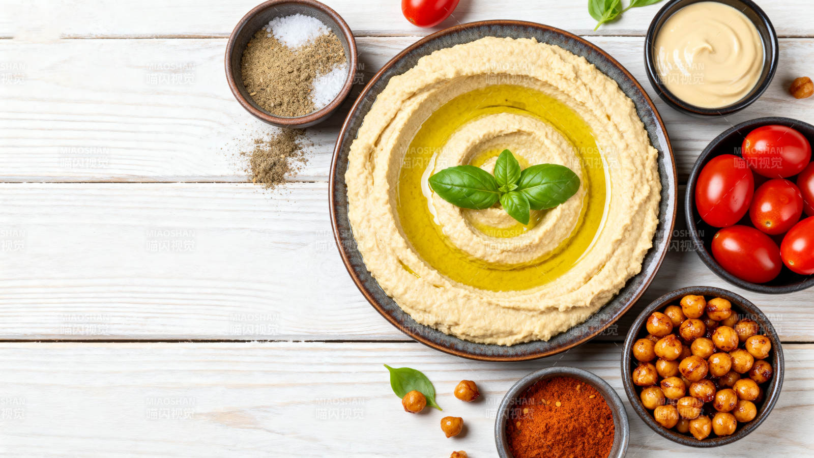 美味鹰嘴豆泥拼盘图片