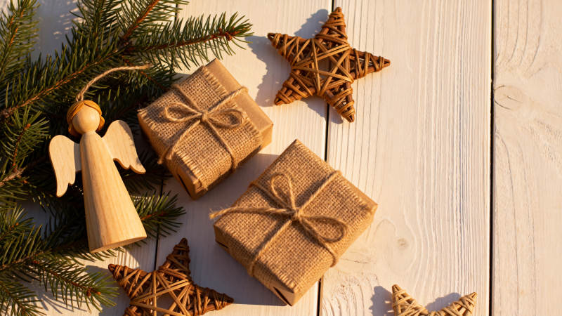 圣诞礼盒与装饰图片