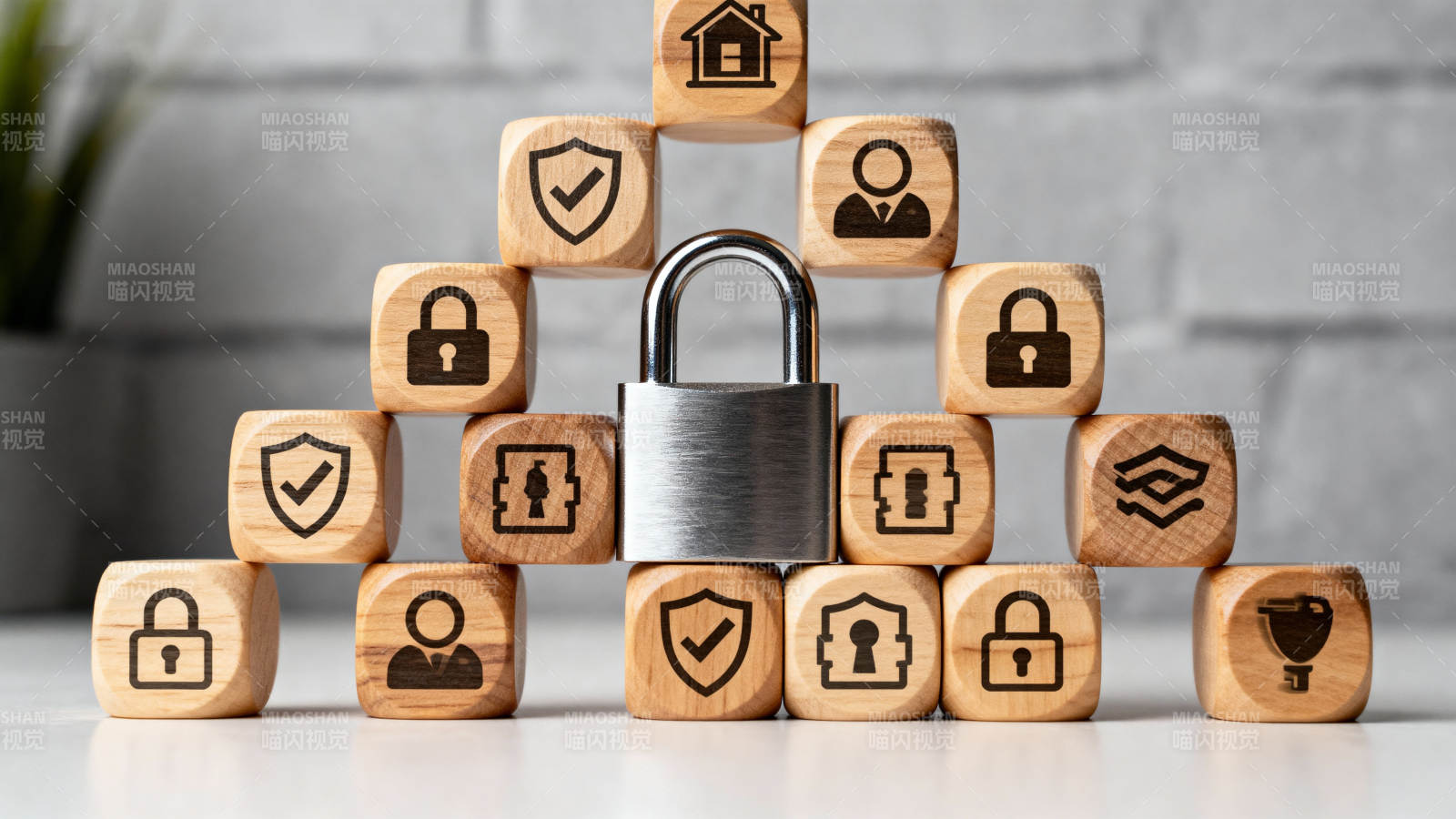 安全防护金字塔图片