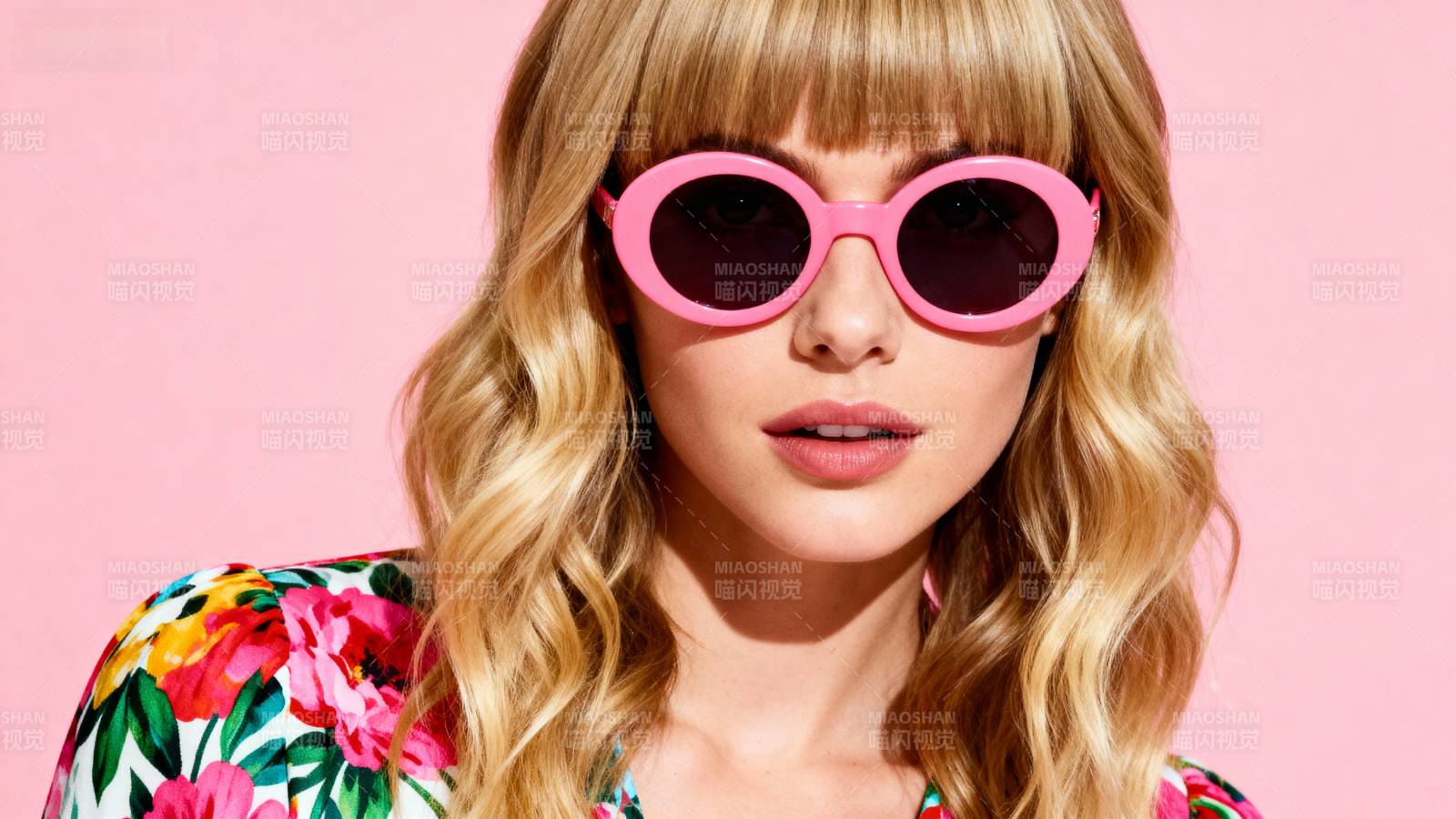 粉色墨镜时尚大片图片