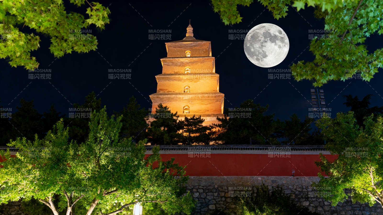 大雁塔夜景月圆图片