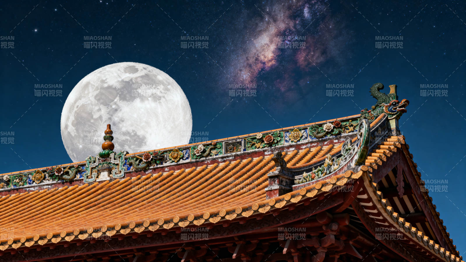 明月照古殿图片