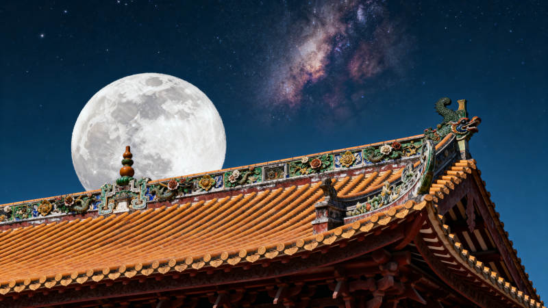 明月照古殿图片