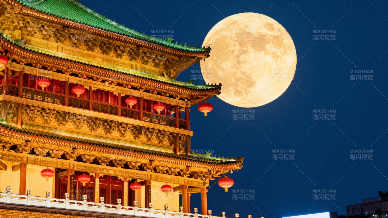 明月映古楼图片