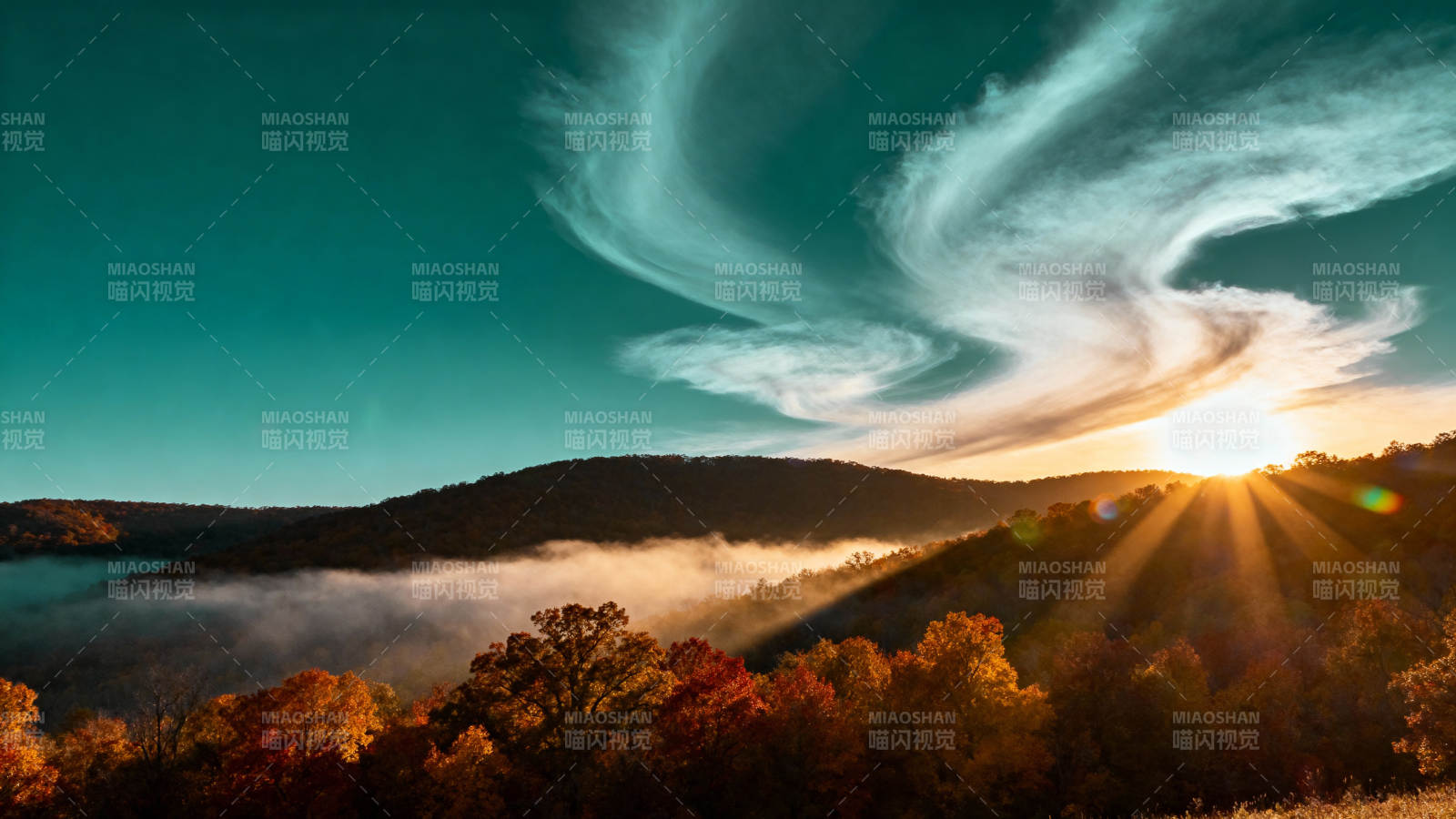 秋日晨曦山景图片