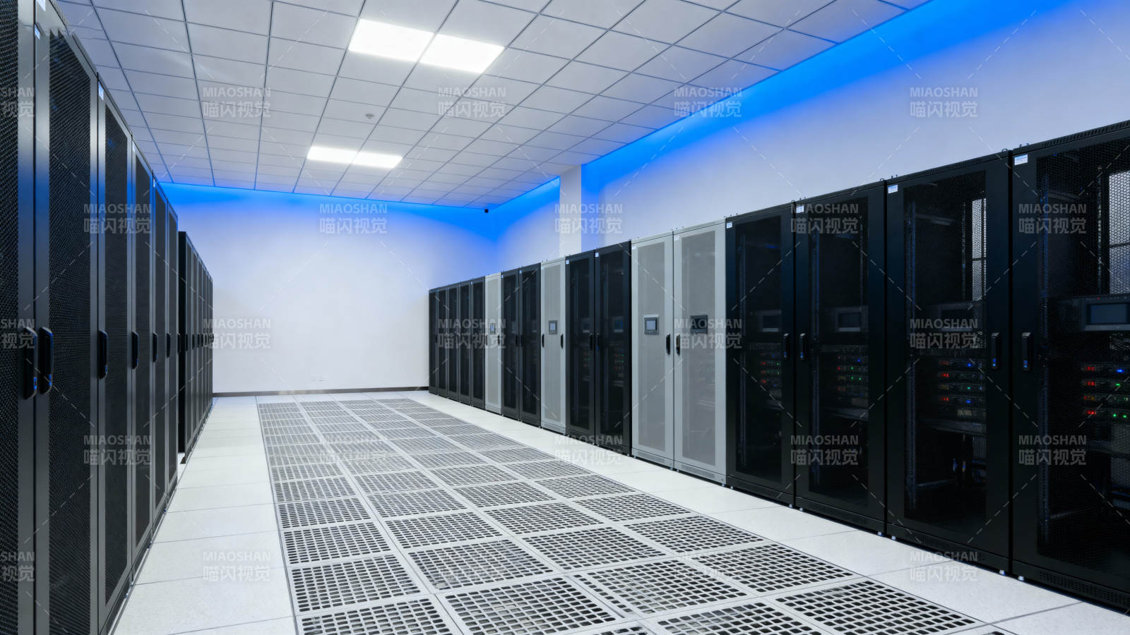现代化数据中心机房图片