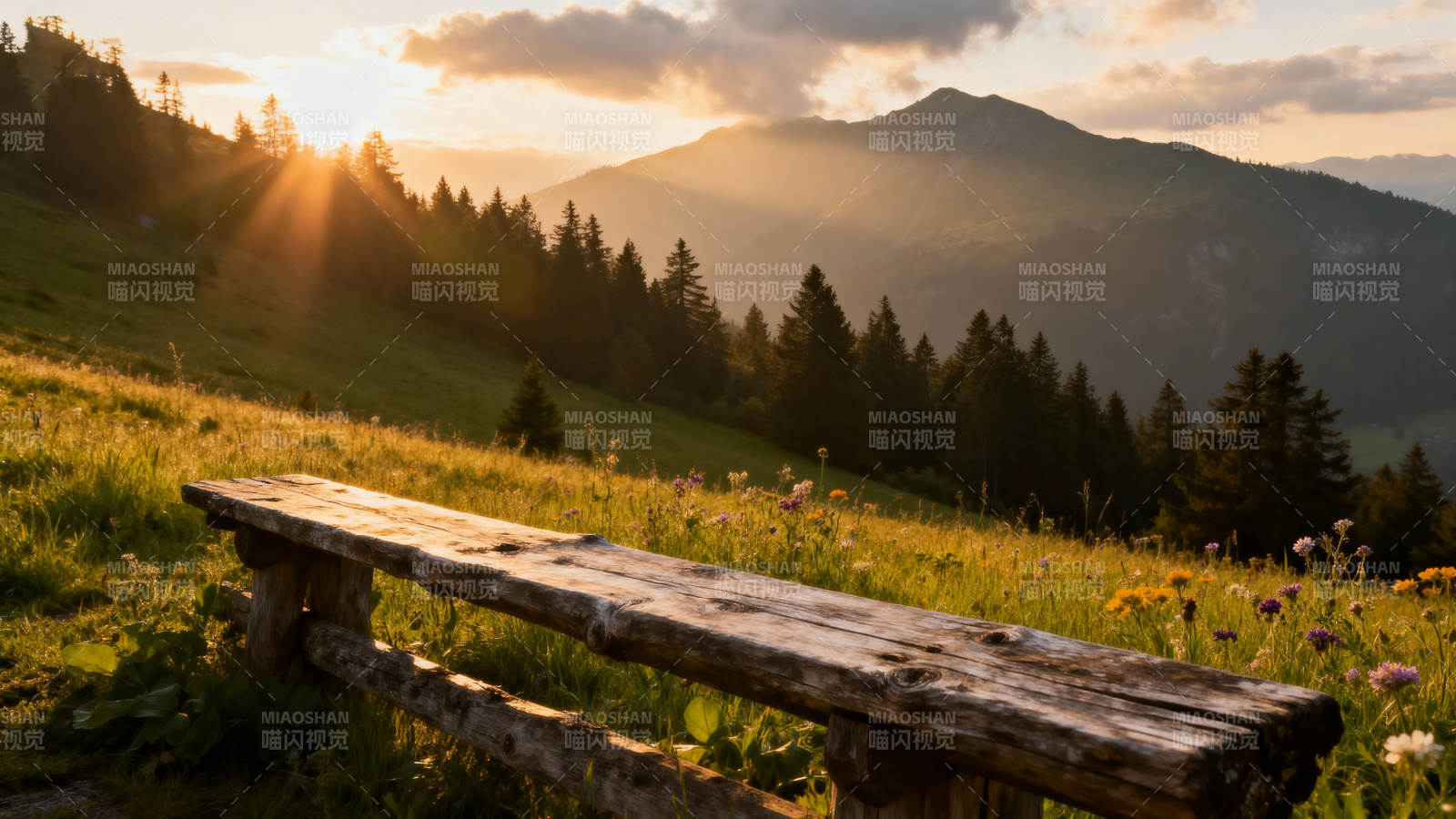 山间日落静谧景图片