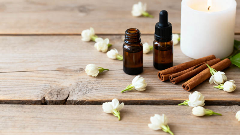 香薰精油与花香图片