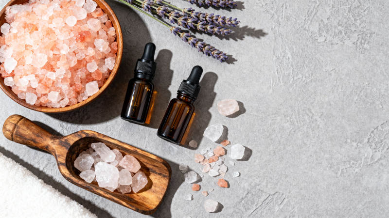 盐浴与精油护理图片