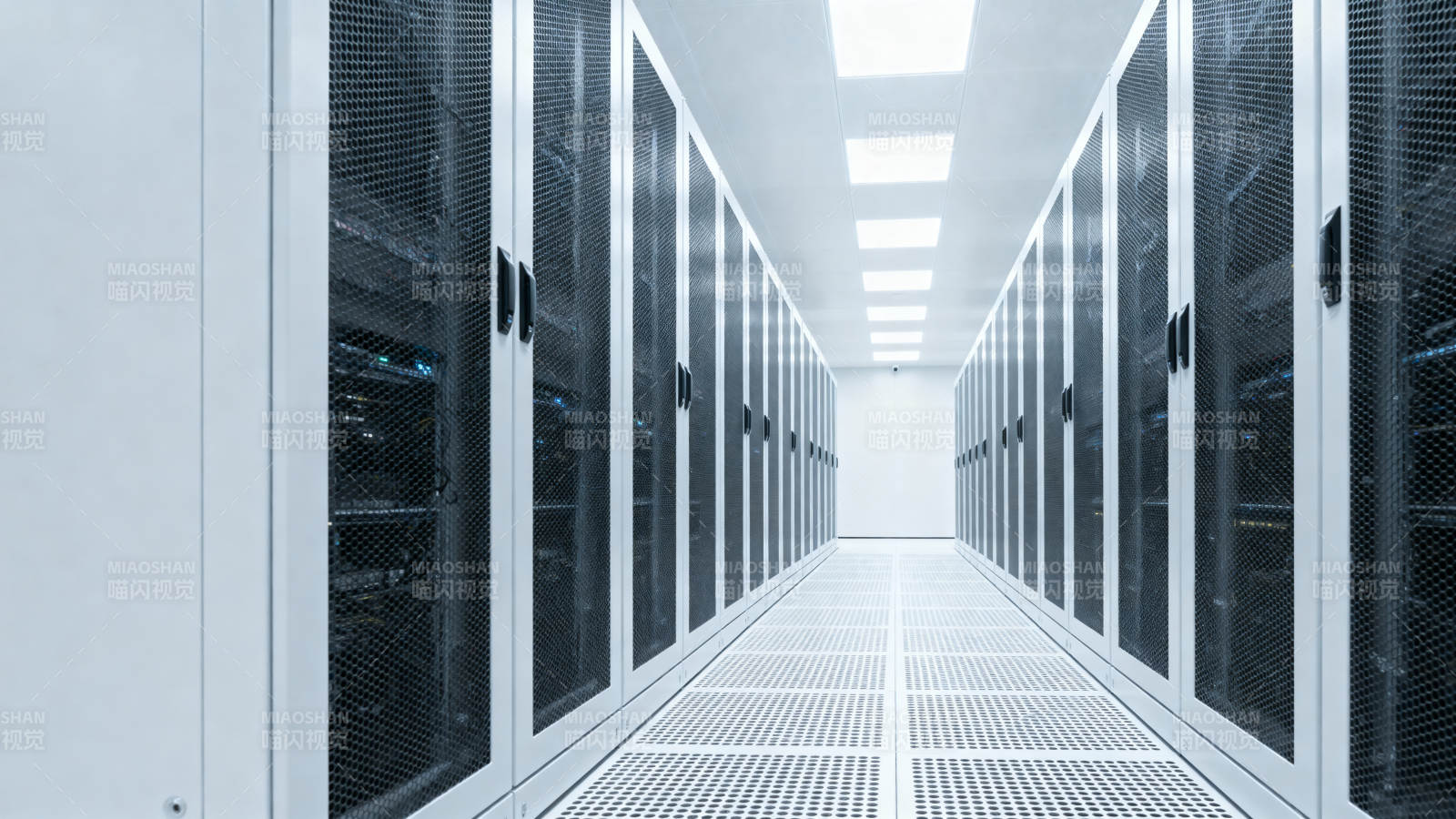 数据中心机房走廊图片