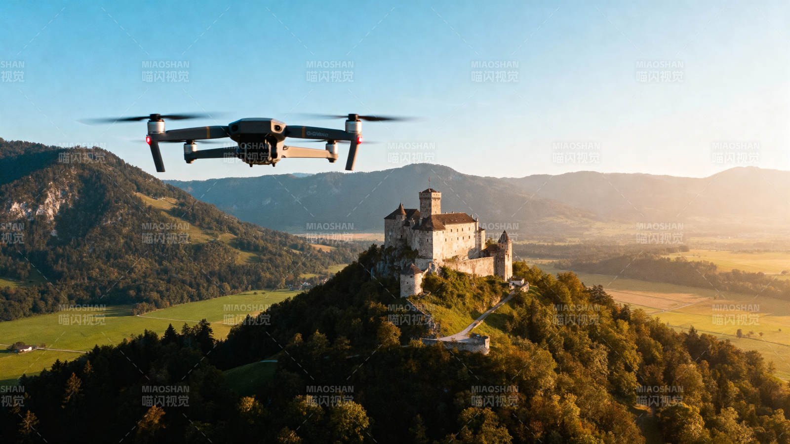 无人机航拍古堡美景图片