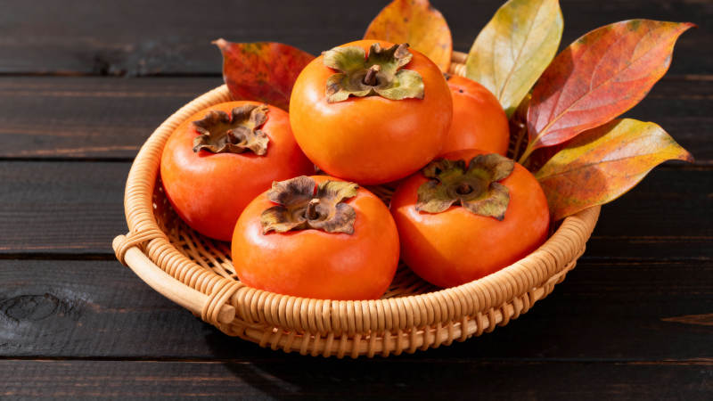 秋日柿子篮图片