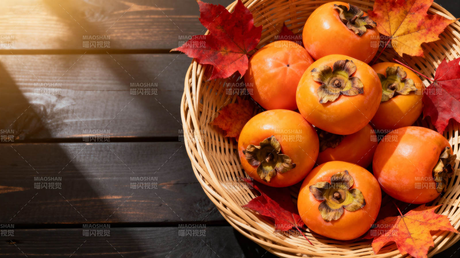秋日柿子篮图片