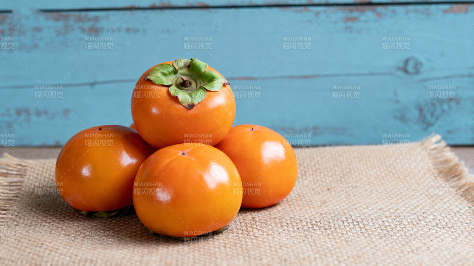 柿子堆叠静物图图片