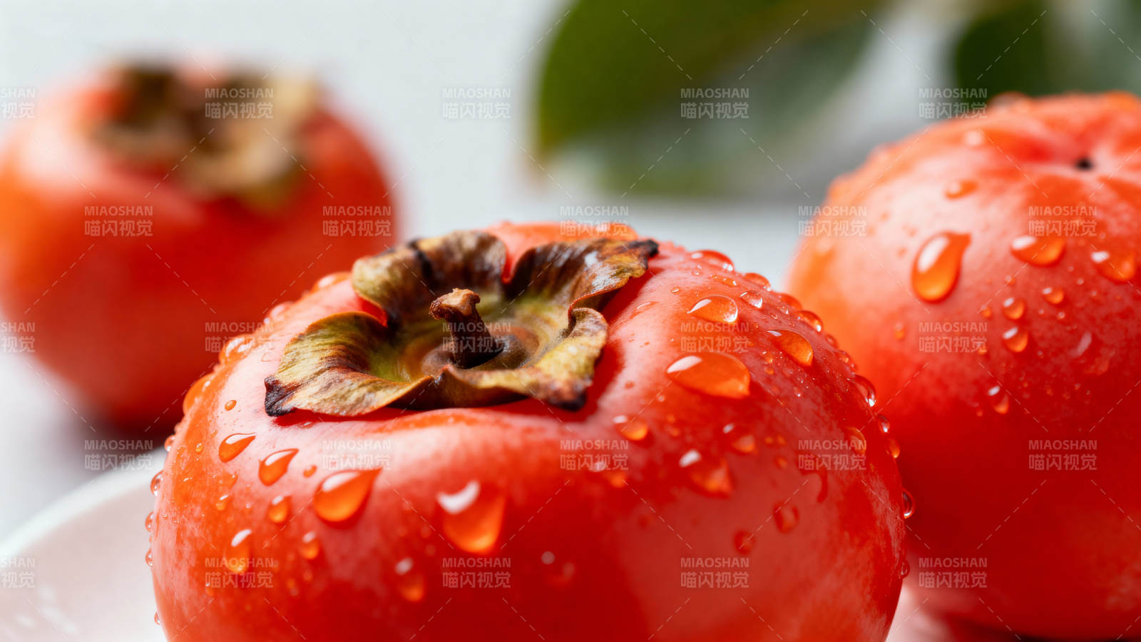 晶莹剔透的柿子图片