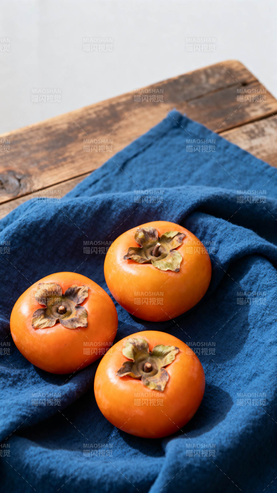 柿子静物图图片