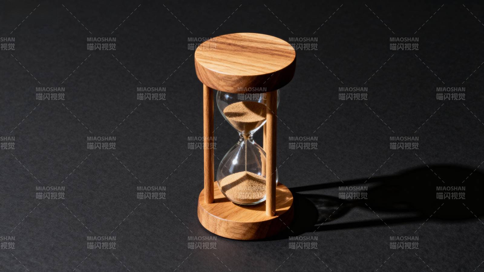 沙漏静置时光流转图片