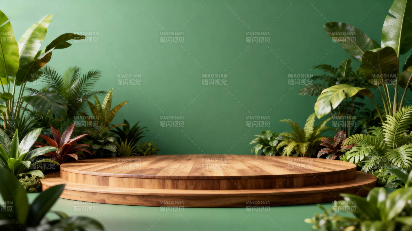绿植环绕的木质舞台图片